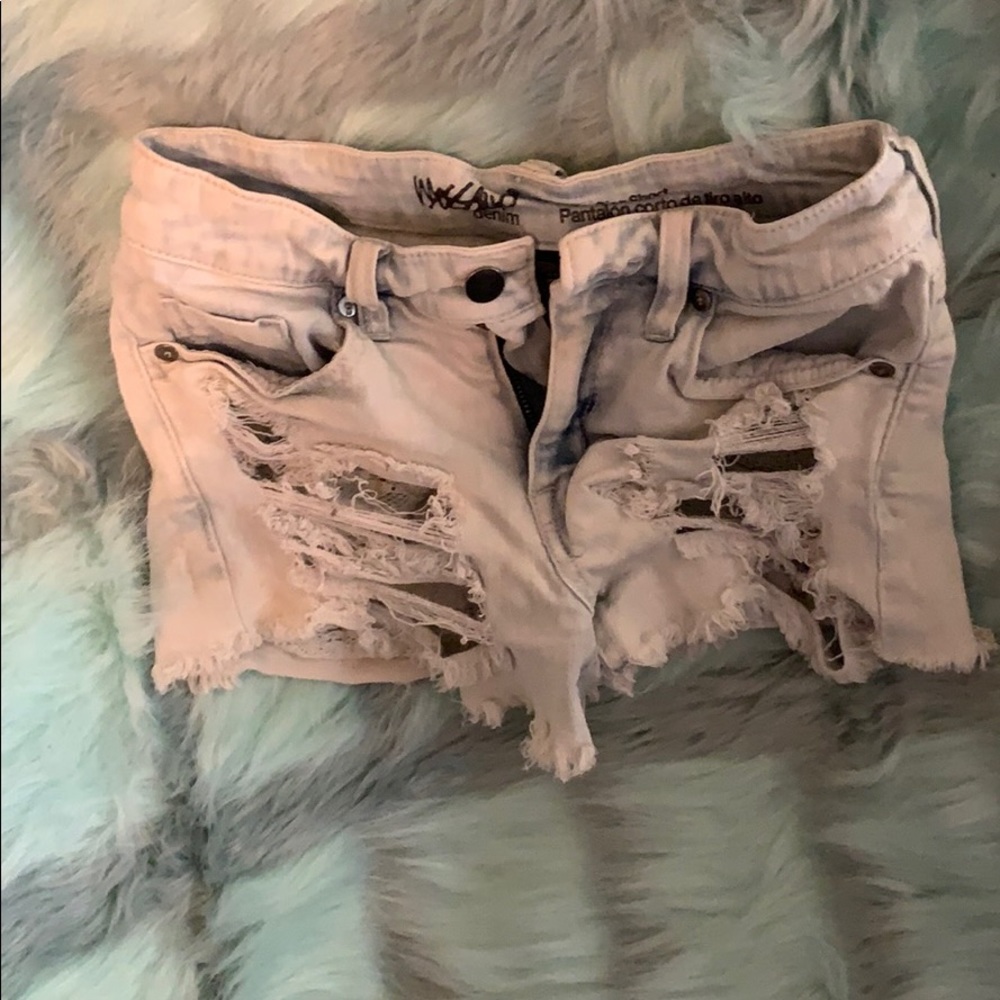 High wasted destroyed Bluejeans cheeky shorts